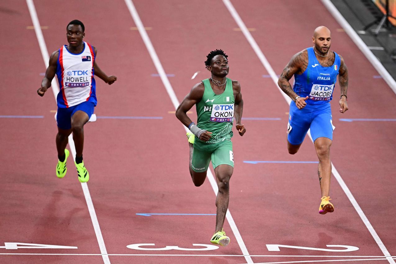Jacobs (far right) was eliminated in the semifinals. © APA/afp / YUICHI YAMAZAKI