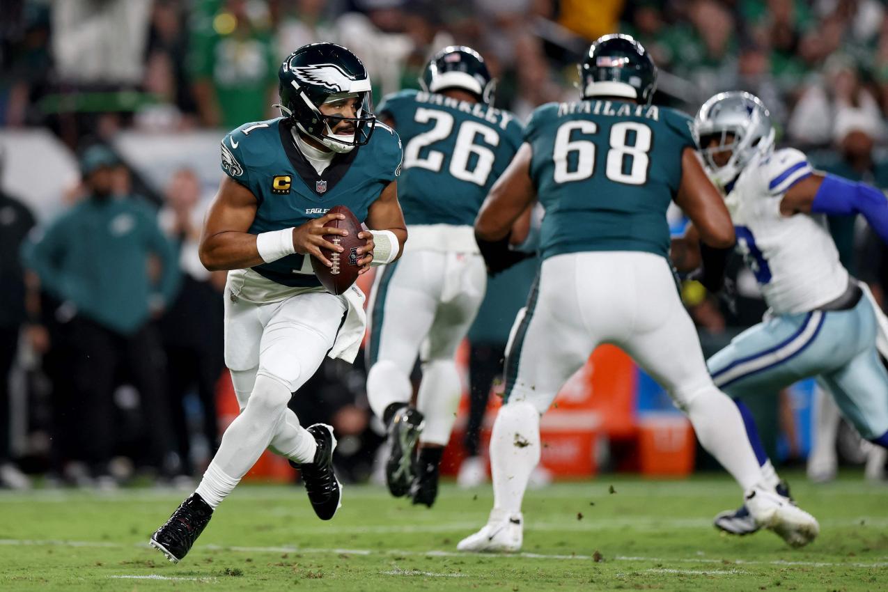 Jalen Hurts gewann mit den Eagles. © APA / EMILEE CHINN