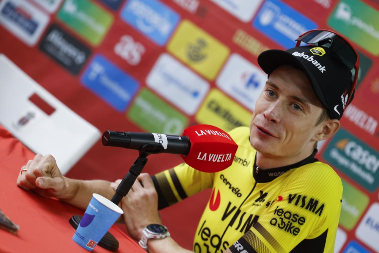 Jonas Vingegaard was delighted with the day's victory "on such a special mountain." © ANSA / Javier Lizon