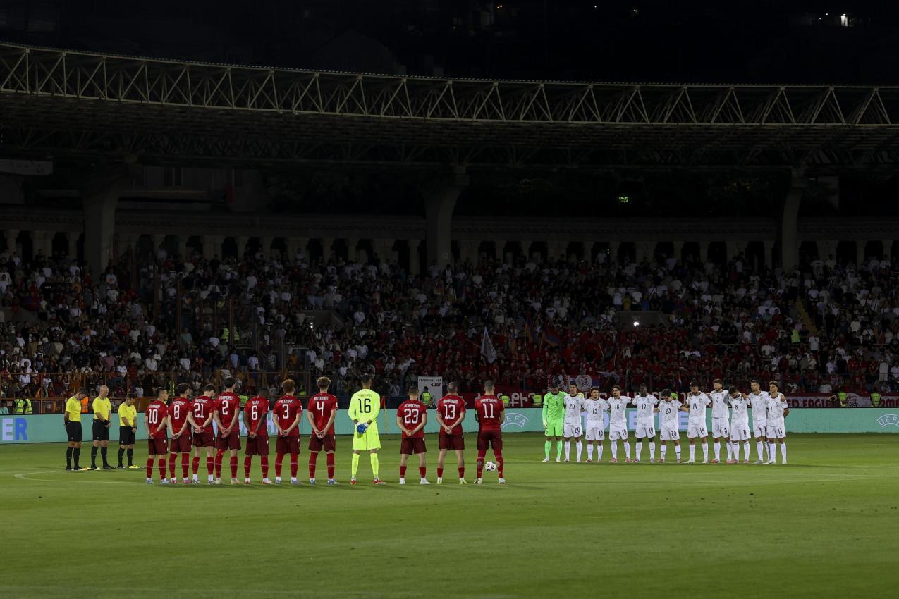 Vor der Partie gab es eine Gedenkminute für Diogo Jota. © ANSA / JOSE SENA GOULAO