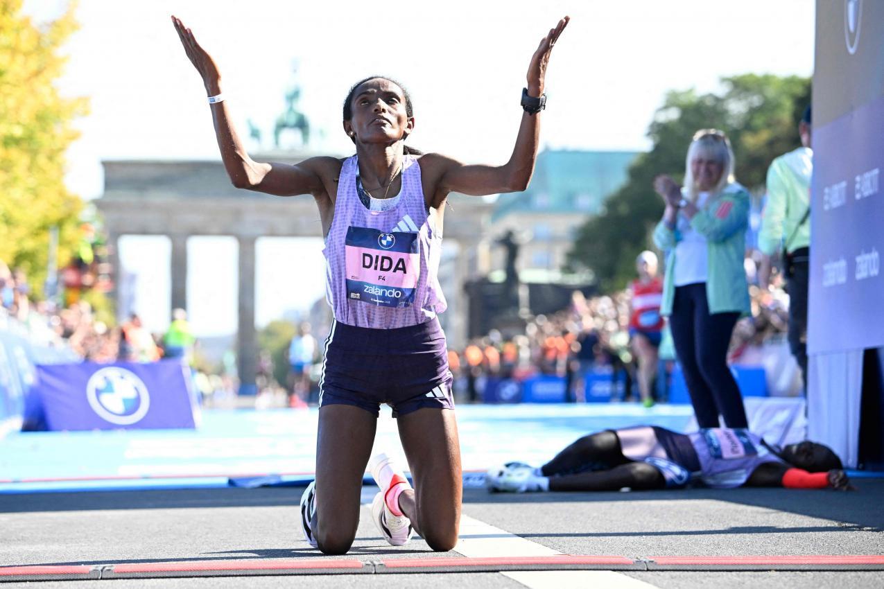 Wanjiru a remporté l'épreuve féminine. © APA/afp / TOBIAS SCHWARZ
