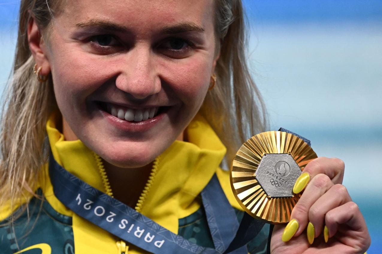 Ariarne Titmus wurde vier Mal Olympiasiegerin. © APA/afp / SEBASTIEN BOZON