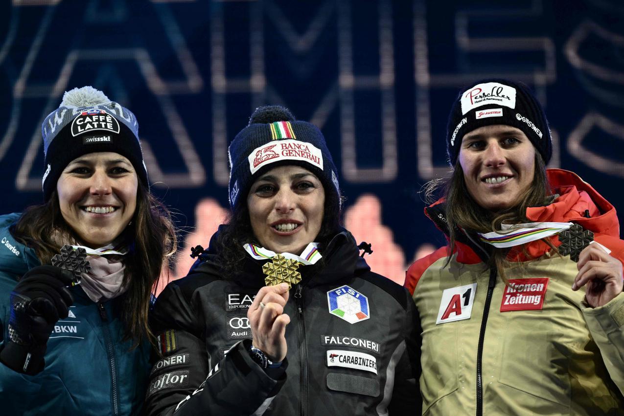 Bei der WM 2023 konnte Haaser (r.) noch groß auftrumpfen. © APA/afp / JEFF PACHOUD