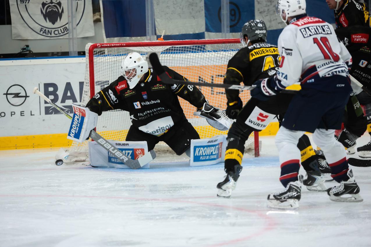 Eddie Pasquale gewann mit dem HC Pustertal in Feherva. © Soos Attila
