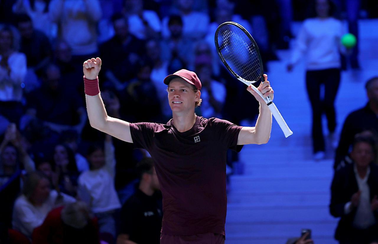 Jannik Sinner hat das Turnier in der Wiener Stadthalle zum zweiten Mal gewonnen. © APA / TOBIAS STEINMAURER