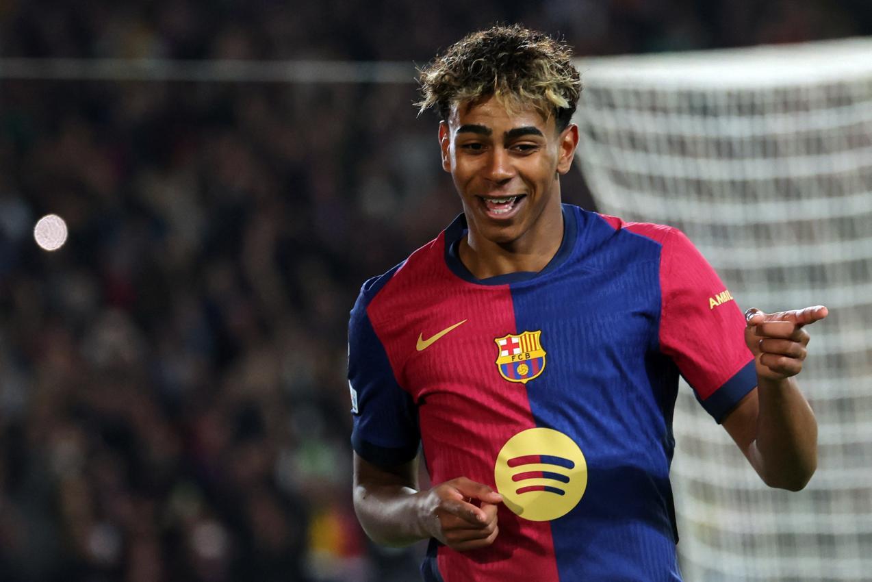 Lamine Yamal kassiert mit 18 Jahren schon über 40 Mio. Euro im Jahr. © APA/afp / LLUIS GENE