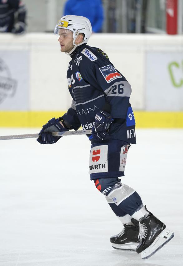 Unterland-Kapitän Tobias Brighenti und Co. gingen gegen Zell am See leer aus. © Max Pattis