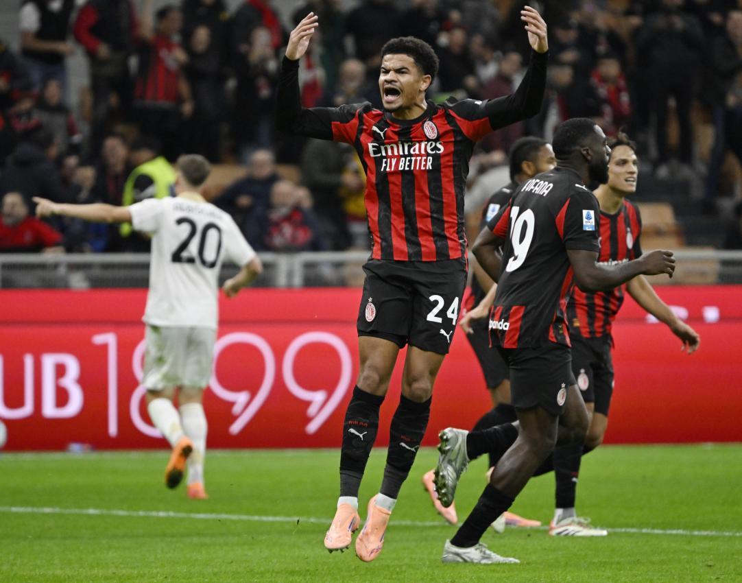 Zachary Athekame rettete Milan spät. © ANSA / Daniel Dal Zennaro