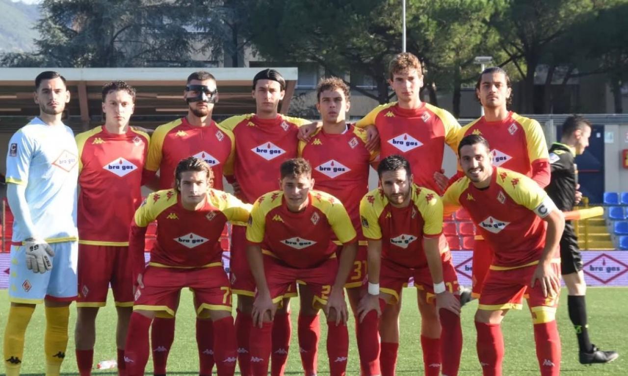 Benedikt Rottensteiner (oben, 2.v.r.) feierte sein Startelf-Debüt. © AC Bra