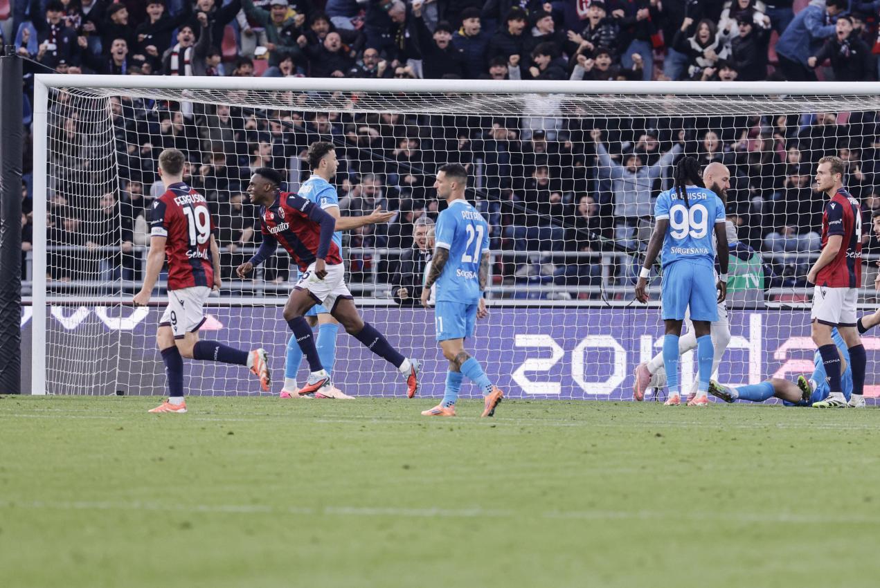 Bologna schlug Napoli mit 2:0. © ANSA / SERENA CAMPANINI