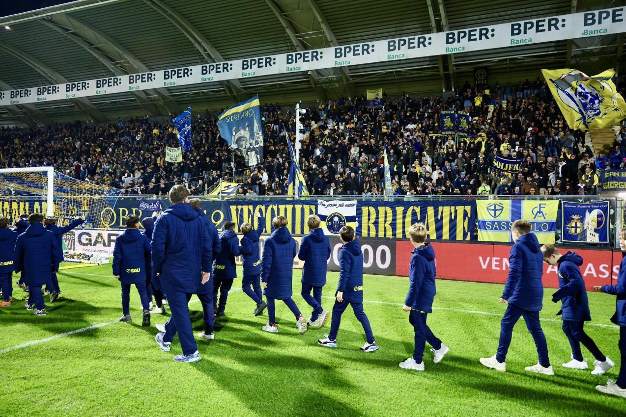 Les supporters de Modène rêvent d'une promotion en Serie A. © FOTOFIOCCHI / @fotofiocchi