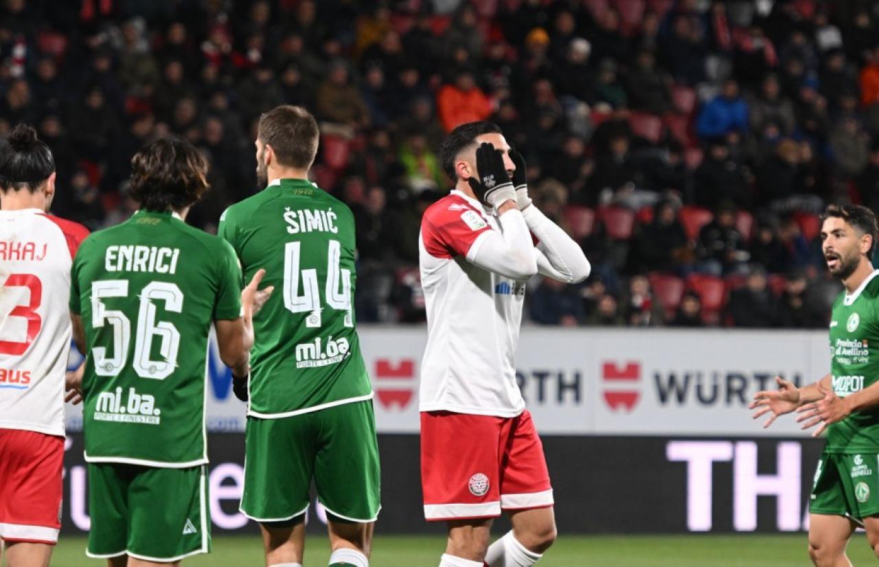 Haben Probleme mit dem Toreschießen: Der FCS und Emanuele Pecorino. © DLife