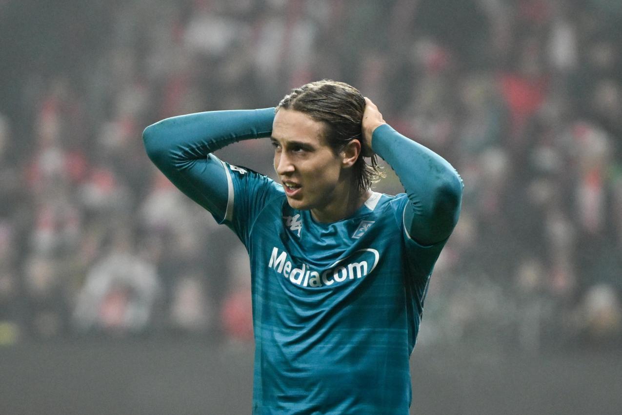 Jacopo Fazzini can't believe it: Fiorentina has lost again. © ANSA / FLORIAN WIEGAND