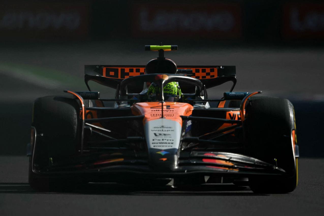 Lando Norris wants to stay at the front. © APA/afp / CARL DE SOUZA