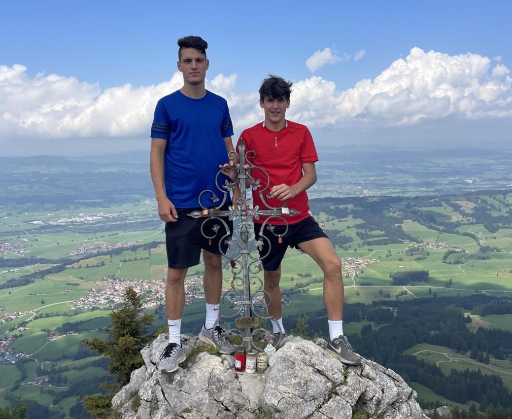 Laurin (links) und Tizian Stecher.