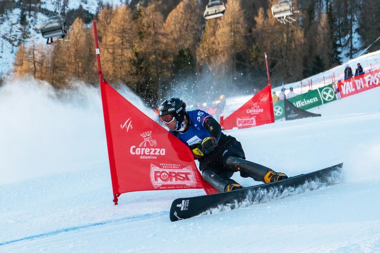 Radoslav Yankov and the World Cup snowboarders are competing at the Karerpass. © IVAN_GOLLER