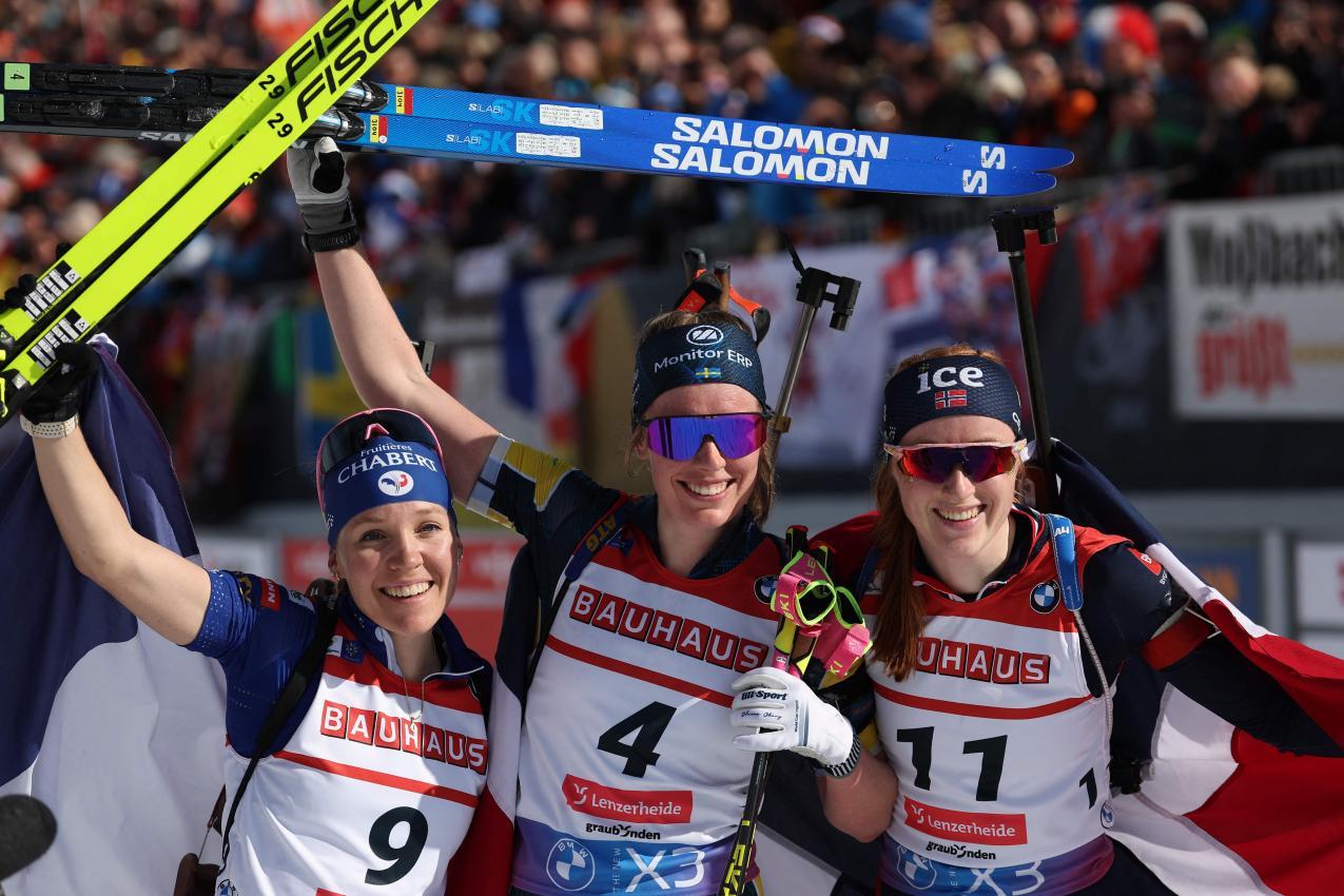 Das Gewehr von Oceane Michelon (links) soll manipuliert worden sein. © APA/afp / FRANCK FIFE