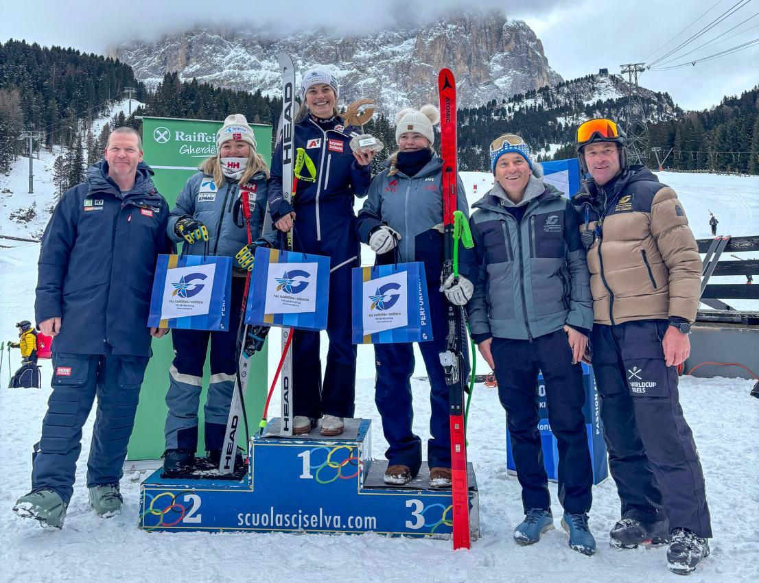 Das Siegerpodest mit Anna Schilcher, Inni Holm Wembstad und Eva Unhjem Johansen.