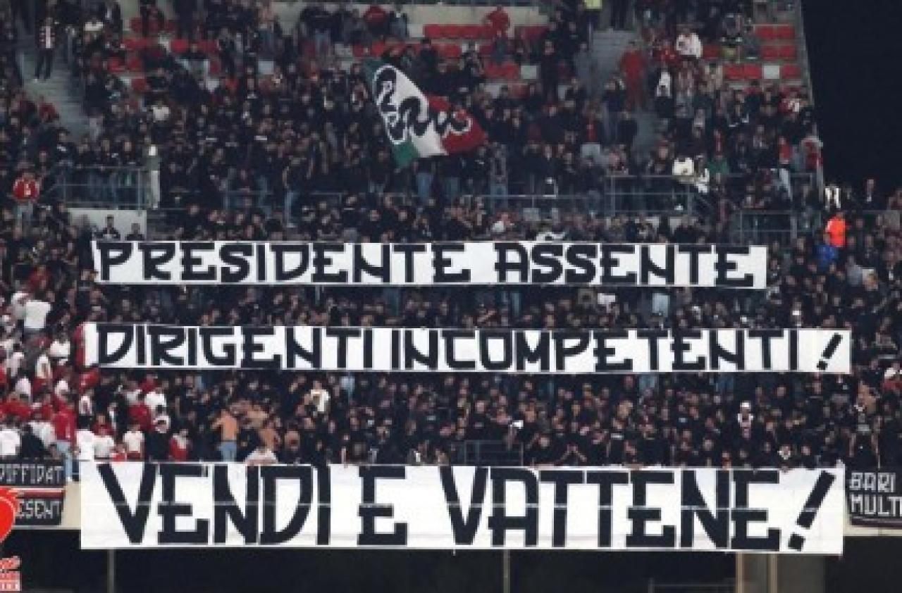 Bari fans have been protesting against the club's management for a long time.