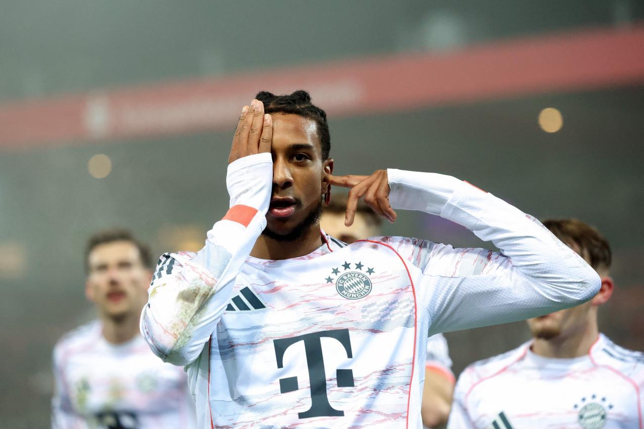 Michael Olise celebrates his goal. © APA/afp / KARL-JOSEF HILDENBRAND