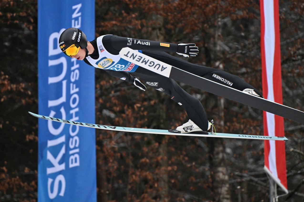 Alex Insam zeigte auf. © AFP / KERSTIN JOENSSON