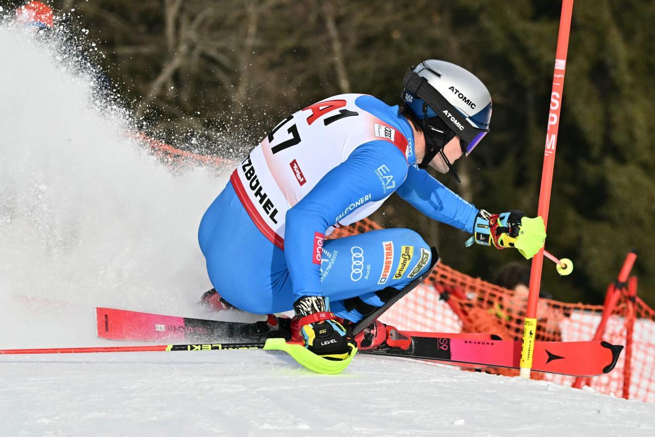 Alex Vinatzer schied aus. © APA/afp / JOE KLAMAR
