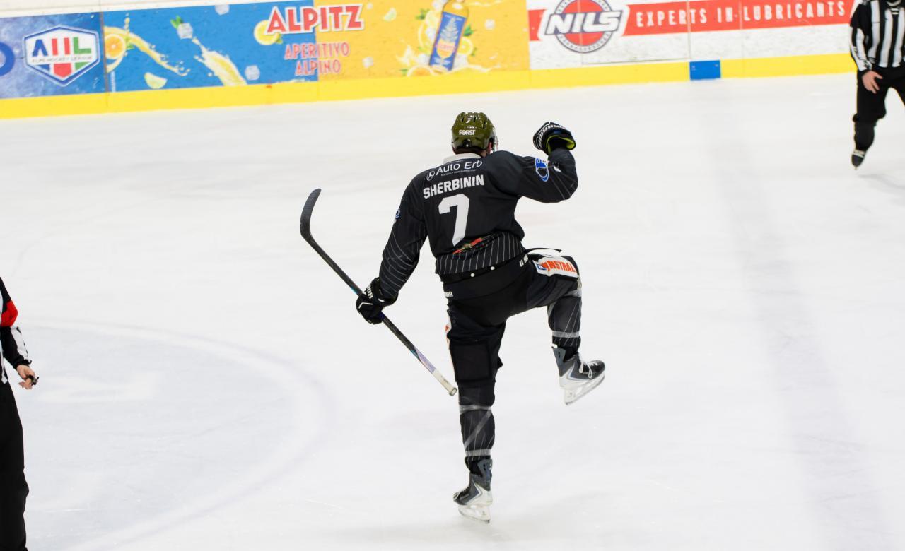 Brayden Sherbinin scored to make it 3-0. © BK Photo