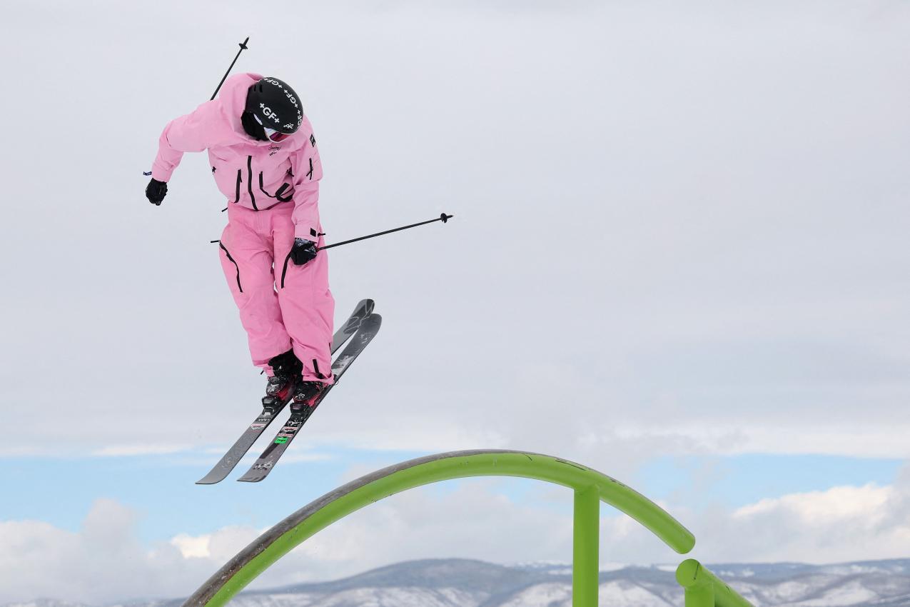 Der Schweizer Freestyle-Star Andri Ragettli setzt sich aktiv gegen Doping ein. © APA / JAMIE SQUIRE