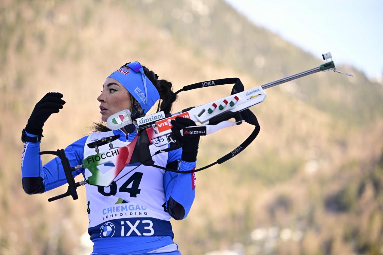 Dorothea Wierer patzte im Stehendschießen. © APA/afp / TOBIAS SCHWARZ
