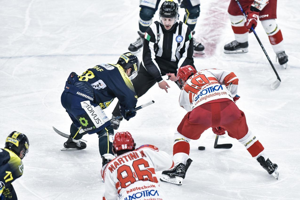 Eppan and Alleghe engaged in a fierce battle. © Diego Barbieri