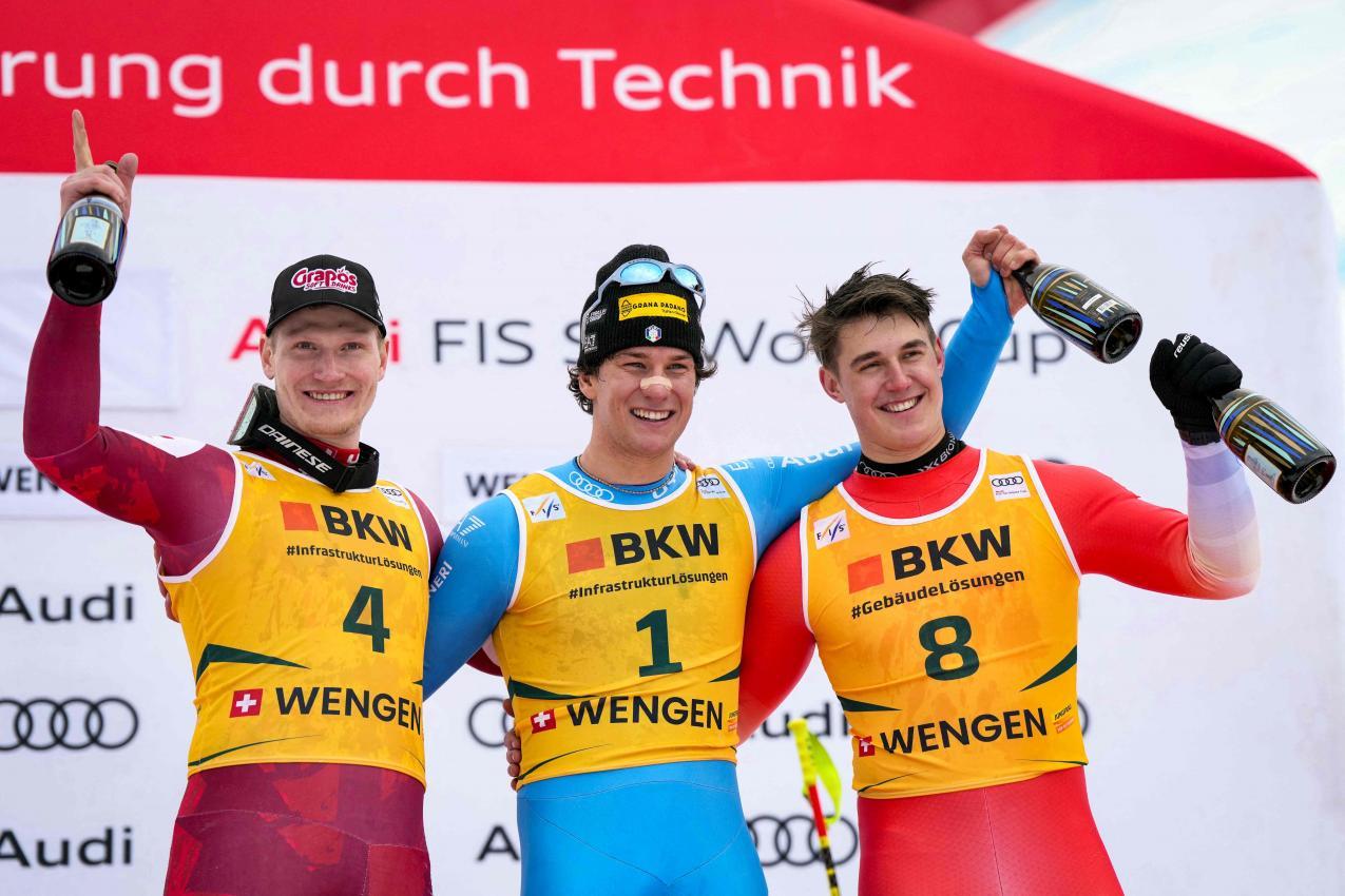 Franzoni (Mitte) auf dem Siegerpodest mit Stefan Babinsky (links) und Franjo Von Allmen. © APA/afp / DIMITAR DILKOFF