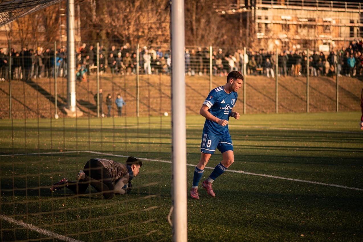 Malchanceux : l'attaquant du FCO Manuel Brusco.