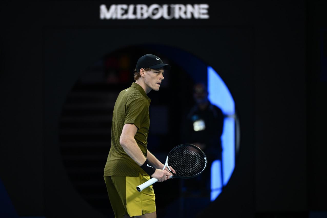 Jannik Sinner muss der Hitze trotzen. © ANSA / JOEL CARRETT