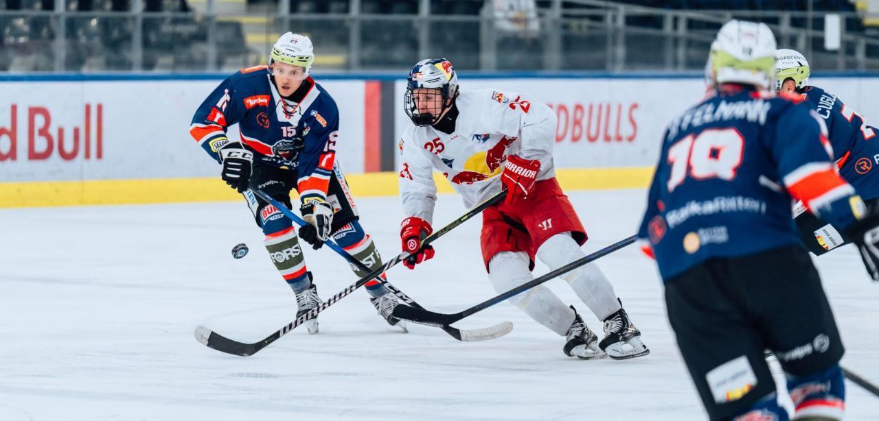 Leo Felicetti (l.) drehte die Partie in Salzburg im Alleingang. © Red Bull Akademie/ anuel Mackinge
