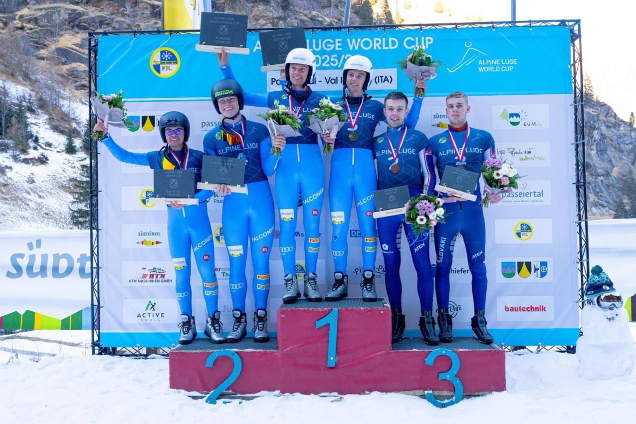 Matthias und Peter Lambacher gewannen vor den Duos Tobias Paur/Andreas Hofer (l.) und Gabriel Halcin/Samuel Halcin (r.) © Ulrich Wilhelm