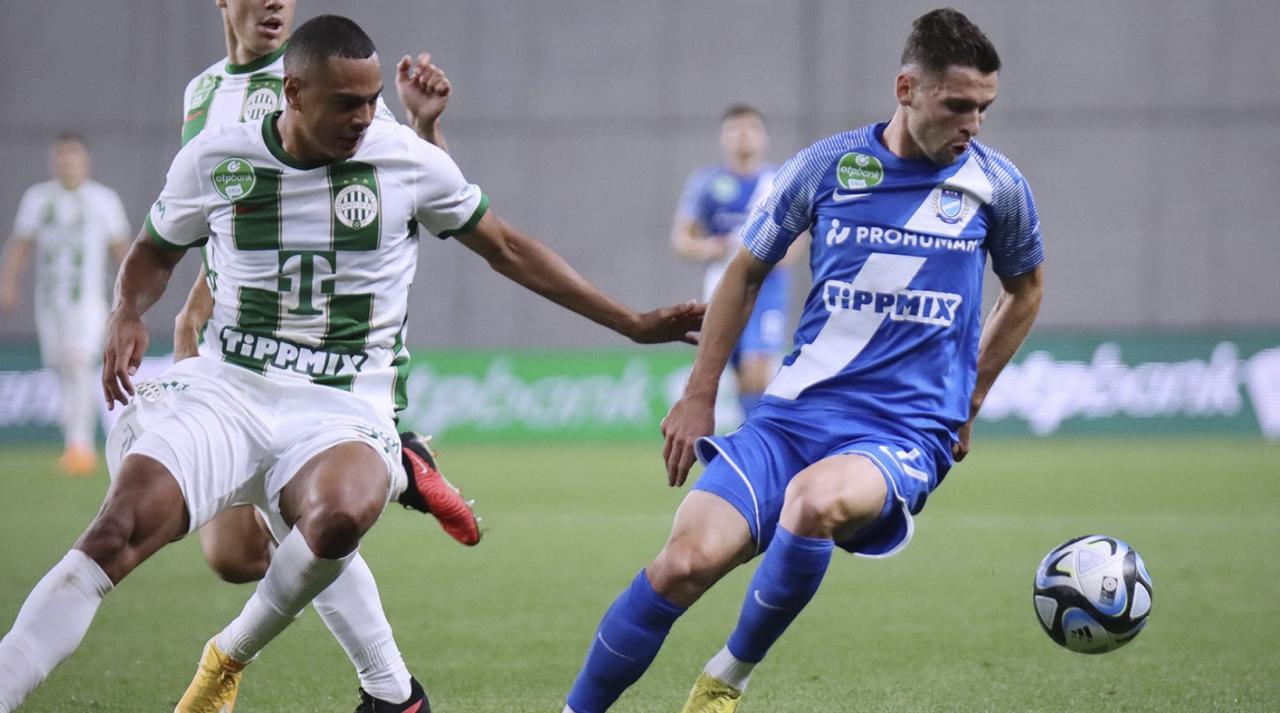 Nikolas Spalek (r.) played for MTK Budapest in Hungary's 1st league, among other teams.