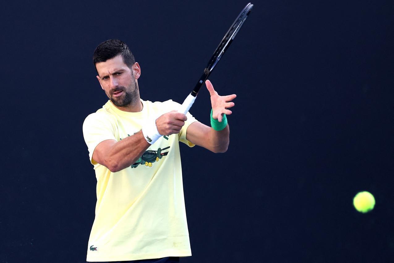 Novak Djokovic steht im Viertelfinale. © APA/afp / MARTIN KEEP