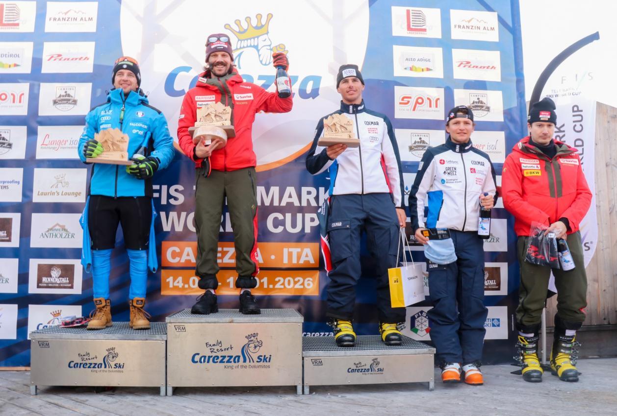 Raphael Mahlknecht (ganz links) strahlt vom Podest. © Sportissimus