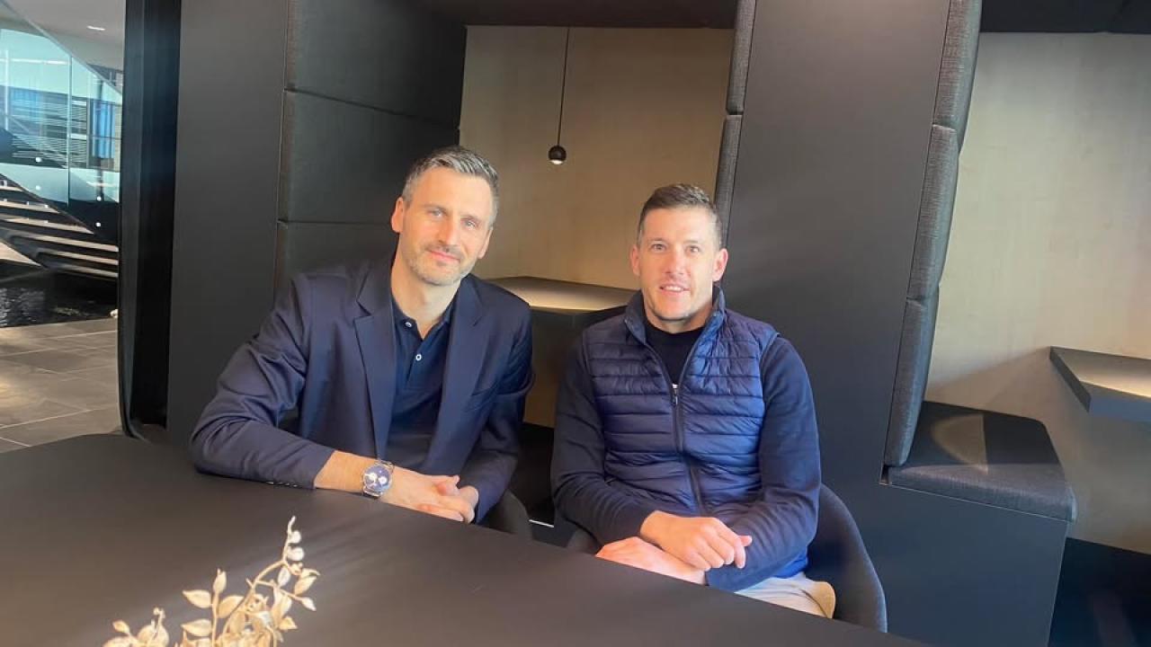 Alex Gusella (rechts) spricht über eine ungewisse Zukunft in Brixen © social