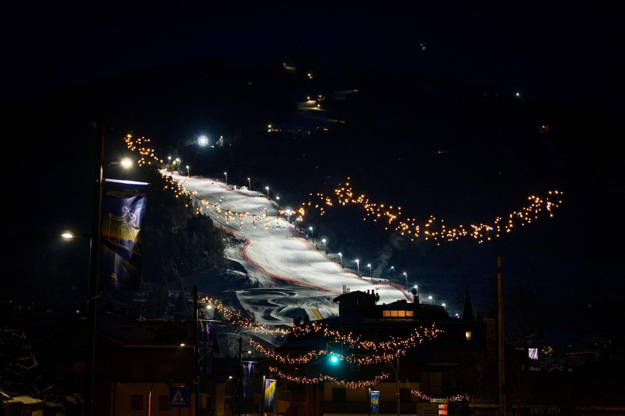 Bormio präsentiert sich winterlich und von seiner besten Seite. © APA/afp / DIMITAR DILKOFF