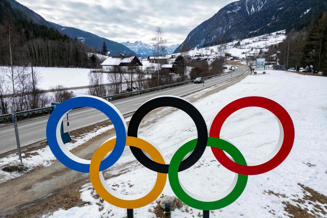 Die Olympische Ringe in Antholz. © APA/afp / ODD ANDERSEN
