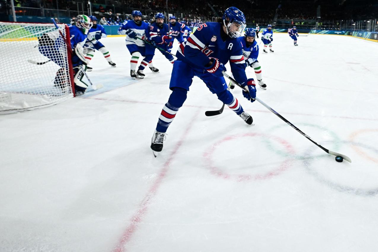 Die USA (in blau) war Italien (in weiß) haushoch überlegen. © APA/afp / JULIEN DE ROSA