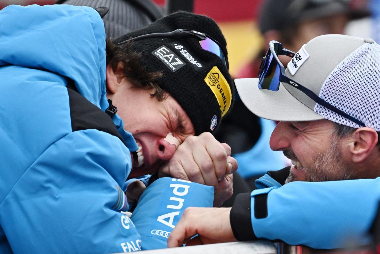Franzoni widmete seinem Freund des Öfteren den Sieg. © AFP / JOE KLAMAR
