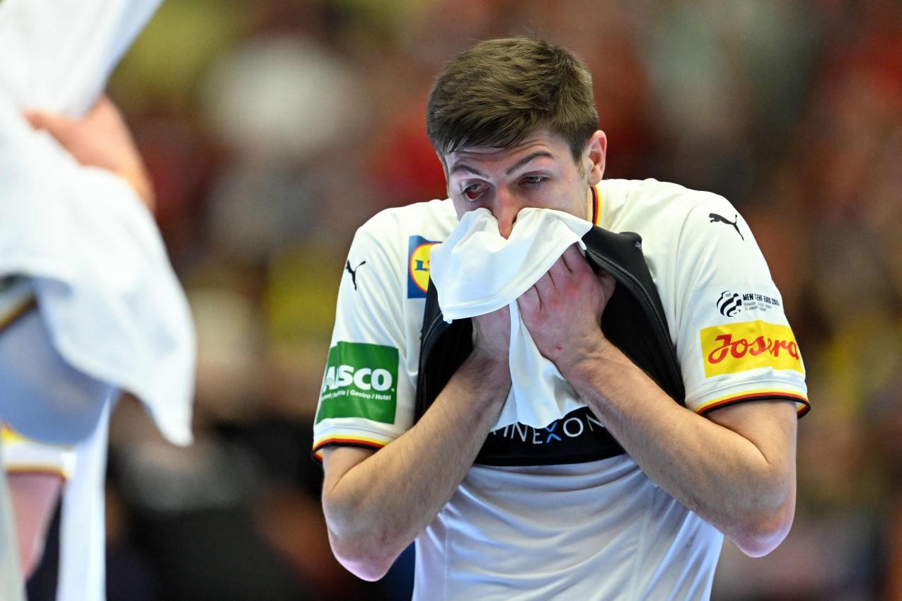 Für Lukas Zerbe und seine deutschen Kollegen blieb nur Silber. © APA/afp / JONATHAN NACKSTRAND