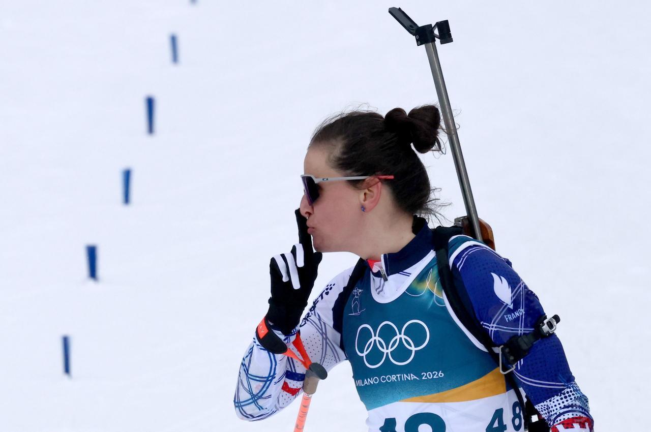 Julia Simon setzte zu einer besonderen Geste an. © ANSA / PIERRE TEYSSOT