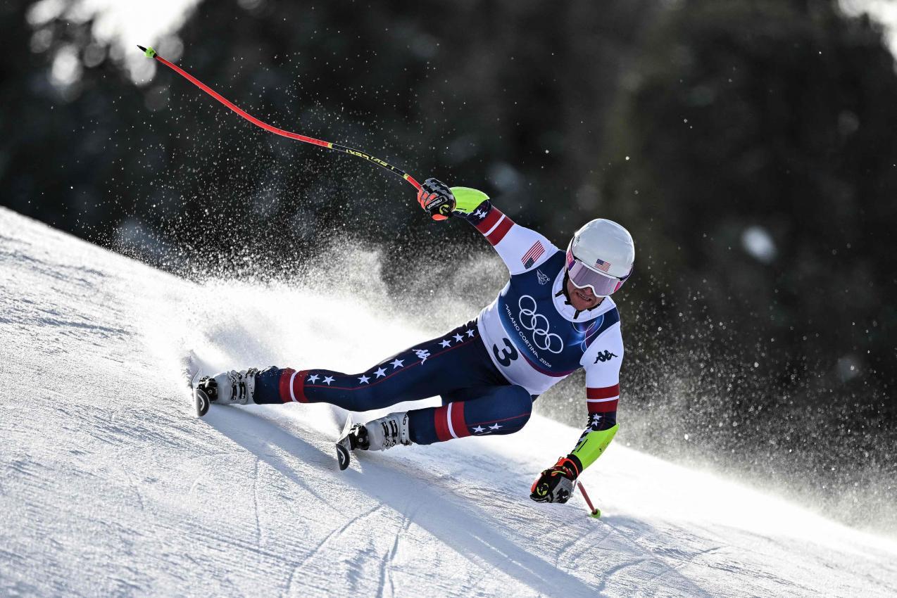 Ryan Cochran-Siegle hat seine zweite Olympiamedaille geholt. © APA/afp / FABRICE COFFRINI