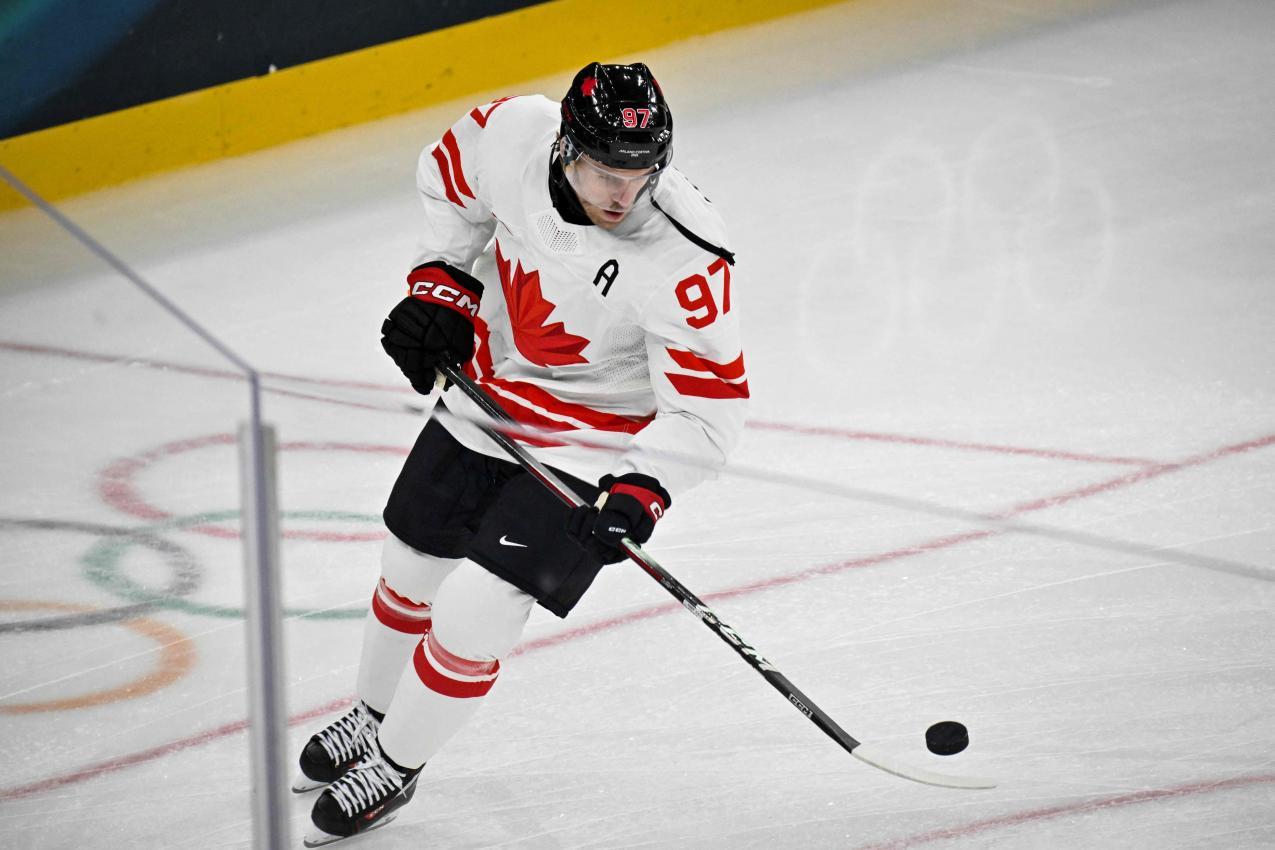 Schafft es Connor McDavid ins Finale des Olympischen Eishockey-Turniers? © APA/afp / ALEXANDER NEMENOV