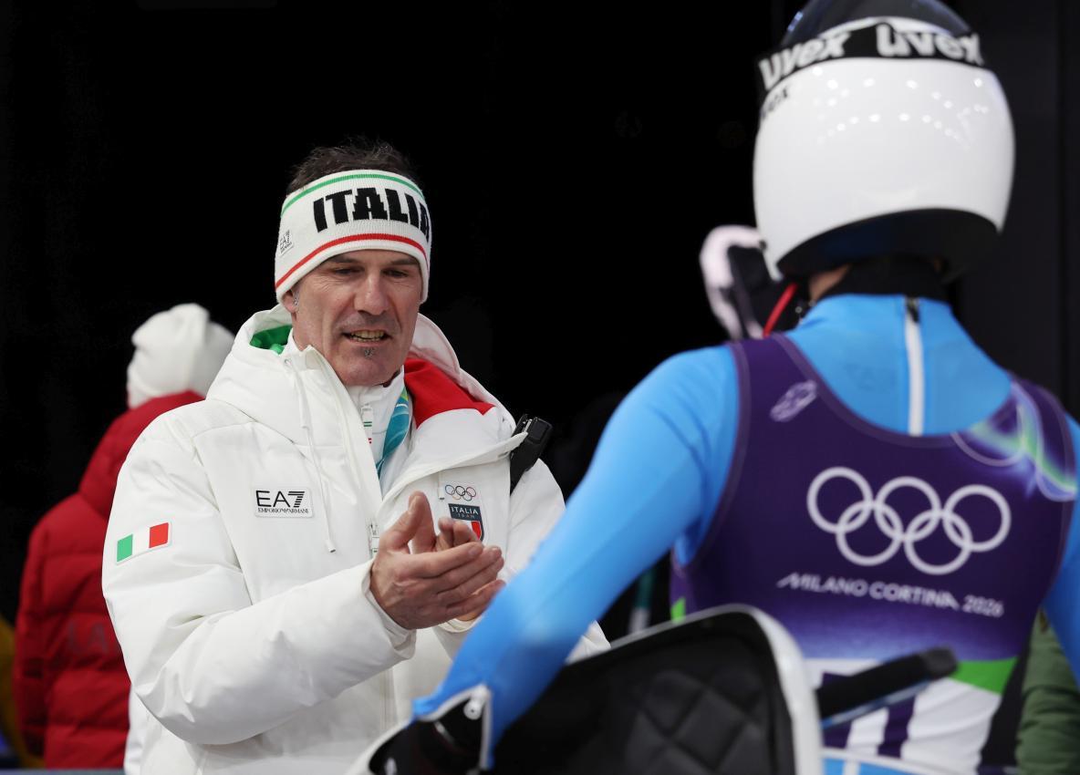 Trainer Armin Zöggeler ist mit dem Auftritt seiner Damen zufrieden. © FELICE CALABRO' / Felice Calabro'