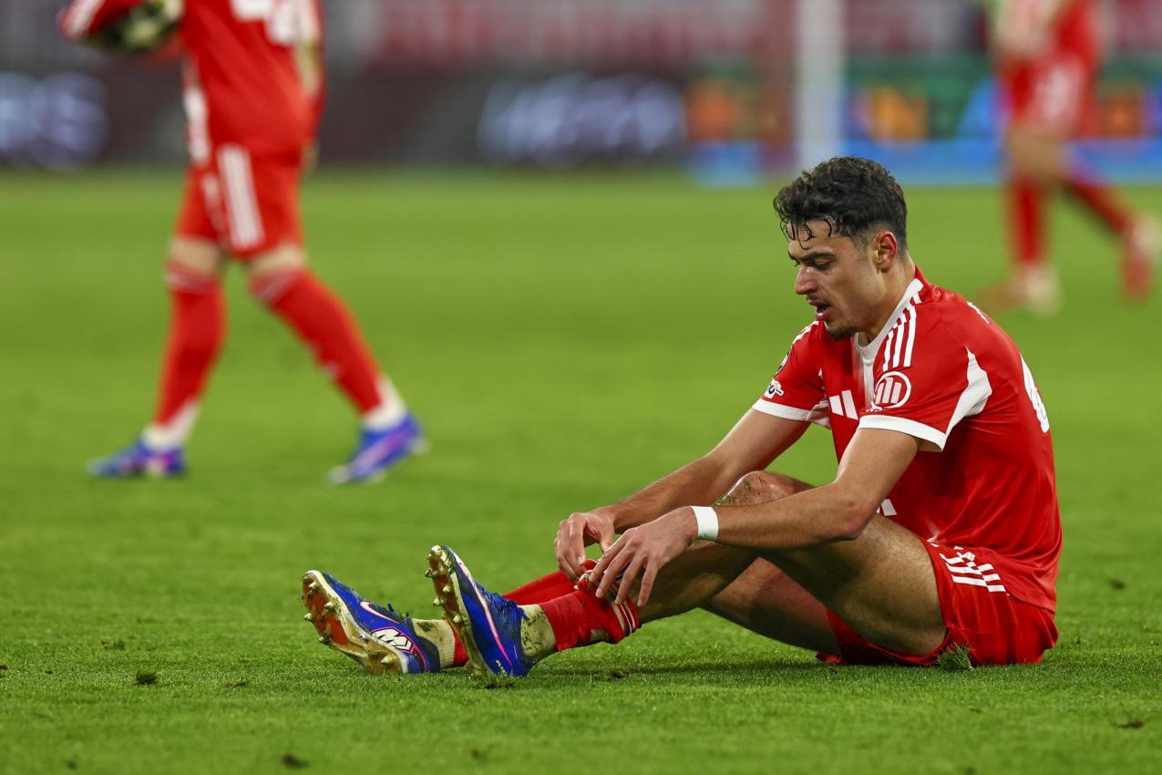 Aleksandar Pavlovic fällt verletzt aus. © ANSA / ANNA SZILAGYI