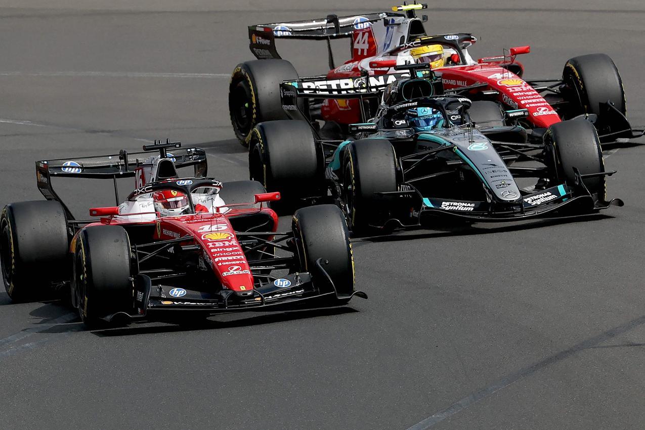 Am Start zog Ferrari an allen vorbei. © APA/afp / MARTIN KEEP